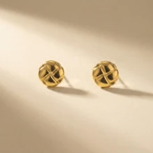 Boucles d'oreilles en or épais Boucles d'oreilles cloutées vintage en or pour femmes Boucles d'oreilles pendantes légères à nœud géométrique Ensemble de bijoux en acier inoxydable pour femmes Accessoires de bikini pour vacances d'été à la plage Vêtements attrayants, accessoires de robes de mariée - Bijoux polyvalents parfaits à porter pendant la natation, le bain, l'exercice, idéaux pour la Saint-Valentin, l'anniversaire, la fête des mères et les surprises de vacances. - Doré - Voir 17