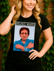 Bruno Mars And Reginaldo Rossi Meme T-Shirt, Basic Unisex, 100% Premium Cotton – Men's And Women's | Casual, Streetwear, Plus Size, New Arrival With Immediate Shipping In Various Colors - 黑色 - 查看 3