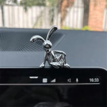 Đồ trang trí cửa gió và bảng điều khiển ô tô 3D sang trọng, hình thỏ tai dài mạ điện kiểu Bắc Âu có keo dán, đồ trang trí cửa gió ô tô dễ thương và thanh lịch, lý tưởng làm quà tặng Ngày Valentine và các ngày lễ cho phái nữ, tượng thỏ kim loại tuyệt đẹp để tô điểm cho xe của bạn, kẹp điều chỉnh chất lượng cao có thể được cố định chắc chắn trên cửa gió và bảng điều khiển. - A - Xem 5