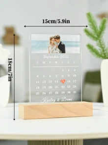 Đèn ngủ acrylic tùy chỉnh cho phép cá nhân hóa với ảnh và văn bản. Chúng thích hợp để trang trí phòng ngủ, văn phòng, phòng học và các khu vực khác. Ngoài ra, chúng có thể được dùng làm quà tặng sinh nhật, quà Giáng sinh, quà Valentine cho chị em gái, người yêu và bạn bè. - Lịch để bàn hình chữ nhật nhỏ - Hình ảnh đầu tiên YL - Xem 2