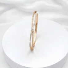 Unique And Luxurious Women's Bracelet In 925 Sterling Silver, Set With Cubic Zirconia And Plated In 18K Gold. - Vàng - Xem 2