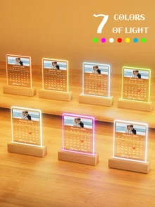 Đèn ngủ acrylic tùy chỉnh cho phép cá nhân hóa với ảnh và văn bản. Chúng thích hợp để trang trí phòng ngủ, văn phòng, phòng học và các khu vực khác. Ngoài ra, chúng có thể được dùng làm quà tặng sinh nhật, quà Giáng sinh, quà Valentine cho chị em gái, người yêu và bạn bè. - Lịch để bàn hình chữ nhật nhỏ - Hình ảnh đầu tiên YL - Xem 6