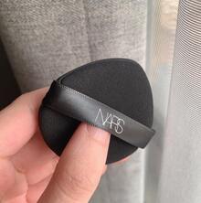 NARS Black Cushion Makeup Puff, Cosmetic Essentials - Black - View 4