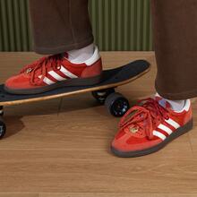 Adidas Originals HANDBALL SPEZIAL CNY New Year Collection: Simple, Versatile, Retro, Lightweight, Non-Slip, Durable, T-Toe Shoes, German Training Shoes, Skate Shoes, Unisex. - Red - View 4