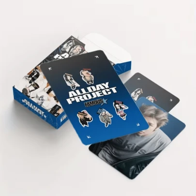 1盒ALLDAY PROJECT商品LOMO卡片，包含60张3英寸迷你卡片和32张迷你贴纸