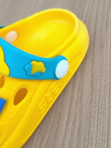 Kids' Cartoon Dinosaur Breathable Slide Sandals, Closed Toe Two-Way Wear, Lightweight Non-Slip Beach/Garden Shoes For Toddlers & Children - Yellow - View 8