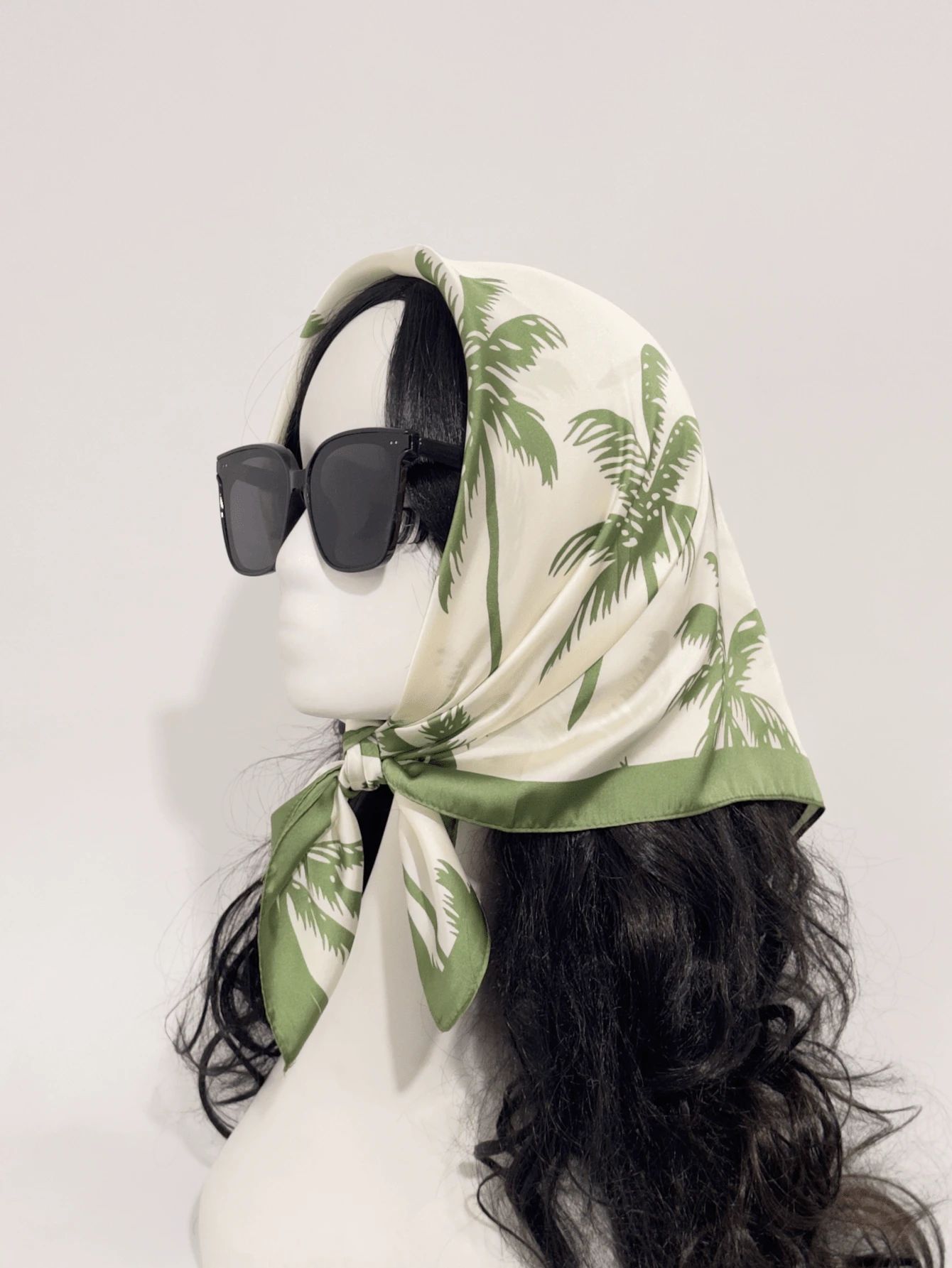 This Elegant And Sophisticated Women's Faux Silk Square Scarf Features A Palm Tree Print, Perfect For Summer Beach Wear. It Can Be Used As A Headscarf, Hairband, Bandana, Shawl, Or Waist Scarf. - Multicolor - View 1