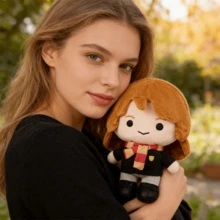 9.45英寸/24厘米哈利波特系列毛绒玩偶赫敏玩偶，可爱卡通造型，生日礼物，电影和电视剧灵感收藏品 - Hermione - 查看 3