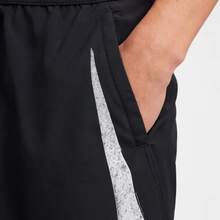 Nike Dri-Fit Dri-FIT純色腰部抽繩速乾休閒短褲 男款黑色 - 黑色 - 查看 4
