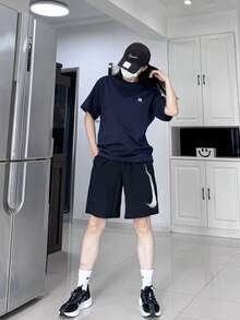 Nike Dri-Fit Dri-FIT純色腰部抽繩速乾休閒短褲 男款黑色 - 黑色 - 查看 8