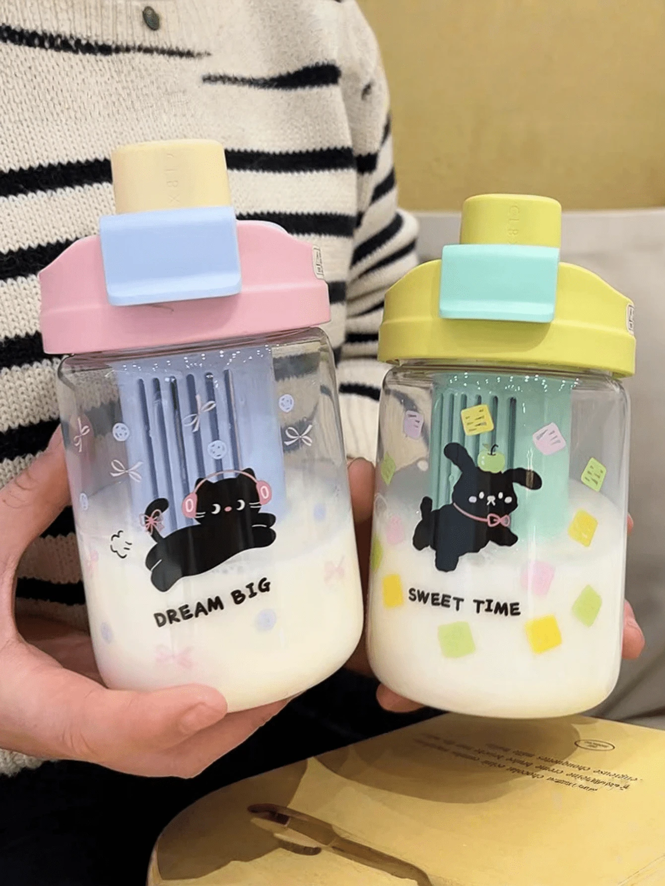1pc Cat Design Vacuum Insulated Water Bottle With Lid, Cute Cat Dual Straw Cup, High-Quality Heatproof Tea Infuser Water Bottle - Multicolor - View 1