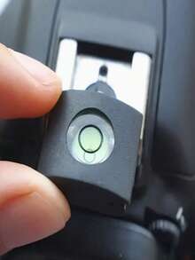 DSLR Camera Bubble Level And Lens Cap Set - Precise Calibration Tool For Optimal Shooting Angle, Compatible With Nikon, Canon, Cameras - Silicone Material - Multicolor - View 2