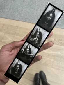 定制照片打印 | 浪漫情侣礼物、周年纪念纪念品、情人节惊喜个性化照片 | 适合情侣、浪漫礼物爱好者、周年纪念庆祝者、情人节策划者、约会之夜组织者、情侣礼物制作者、爱情回忆爱好者 | 支持上传情侣照片、浪漫情侣照、周年纪念照、情人节礼物照片 - 多色 - 查看 5