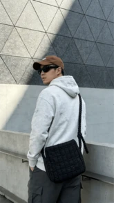 Áo nỉ có mũ lót lông cừu Nike Club dành cho nam, màu xám nhạt. - Màu Xám nhạt - Xem 7