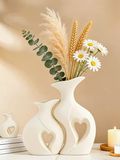 2件套情侣心形花瓶套装，花卉装饰花瓶，黑白大花瓶，陶瓷装饰花瓶，适用于房间、卧室、春季树脂装饰、客厅装饰，是婚礼艺术装饰、母亲节礼物、生日礼物、毕业礼物、家居装饰、返校用品花瓶、玻璃花瓶的完美之选。