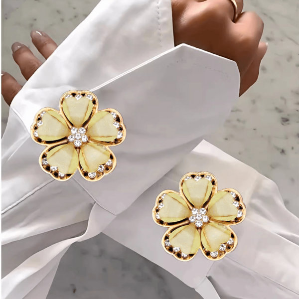 2颗情人节衬衫纽扣，时尚樱花合金水晶水钻袖扣，樱花花瓣水晶装饰纽扣，连衣裙，西装，服装配饰，情人节礼物