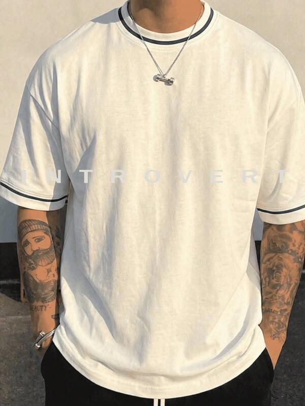 Camisa deportiva casual de manga corta para hombres, cuello redondo en color azul y blanco, diseño de puño de manga en azul y blanco, adecuada para el uso diario, deportes al aire uso en casa