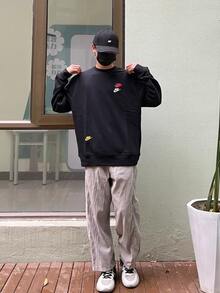Nike Sportswear Essentials 系列 撞色Logo休閒運動圓領刺繡套頭衛衣 男款 黑色 - 黑色 - 查看 6