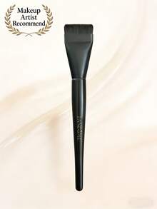 Lancôme 黑色粉底刷，平头刷，轻薄上妆，持久妆效，打造无瑕妆容 - 黑色 - 查看 1