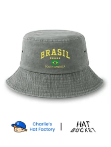 1 chiếc mũ tai bèo cổ điển unisex đã qua xử lý - Họa tiết quốc kỳ Brazil và 5 sao - Có các màu sắc trầm (đen, xanh navy, xám, kaki) và màu sắc rực rỡ (đỏ tía, vàng cam) - Mũ tai bèo mềm mại kiểu "denim" phù hợp cho người hâm mộ bóng đá và làm quà tặng. - Cổ điển - Xem 3