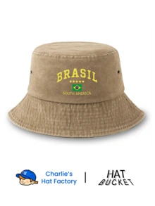 1 chiếc mũ tai bèo cổ điển unisex đã qua xử lý - Họa tiết quốc kỳ Brazil và 5 sao - Có các màu sắc trầm (đen, xanh navy, xám, kaki) và màu sắc rực rỡ (đỏ tía, vàng cam) - Mũ tai bèo mềm mại kiểu "denim" phù hợp cho người hâm mộ bóng đá và làm quà tặng. - Cổ điển - Xem 13