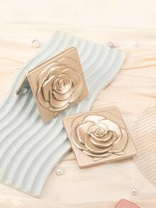 This Exquisite Square Folding Makeup Mirror With A Rose Pattern And 2x Magnification High-Definition Glass Is The Perfect Gift For A Beloved Mother, Aunt, Grandmother, Daughter, Niece, Sister, Bride, And Bridesmaid. Ideal For Holidays, Birthdays, Weddings, Mother's Day, And Valentine's Day. A Mini Mirror, A Pocket-Sized Vanity Mirror, Perfect For The Living Room Or Bedroom.,Cheap,Valentine's Day,Cheap Items,Travel,Travel Essential,Room Decor,Valentine's Gift,Cheap Stuff,Room,1 Dollar Items,Vacation Essentials,Gifts For Women,Bedroom,Valentine,99 Cent - 彩色 - 查看 3