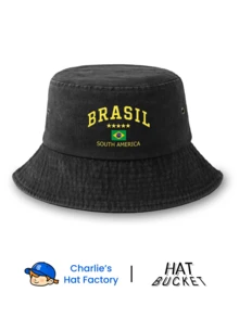 1 chiếc mũ tai bèo cổ điển unisex đã qua xử lý - Họa tiết quốc kỳ Brazil và 5 sao - Có các màu sắc trầm (đen, xanh navy, xám, kaki) và màu sắc rực rỡ (đỏ tía, vàng cam) - Mũ tai bèo mềm mại kiểu "denim" phù hợp cho người hâm mộ bóng đá và làm quà tặng. - Cổ điển - Xem 9