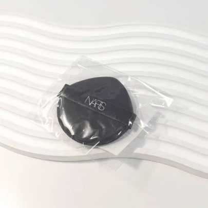 Nars 化妆海绵，黑色皮革，粉底扑，化妆海绵，化妆工具
