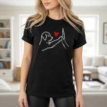 Women's Pure Cotton T-Shirt With Dog & Human High Five Heart Print, Classic Crew Neck Short Sleeve Tee, Casual Daily Top, S-5XL Sizes Available, Soft Breathable Fabric, Cute Animal Graphic Shirt For Dog Lovers, Black Basic Tee With Red Heart Detail, Regular Fit Summer Clothing - 黑色 - 查看 1