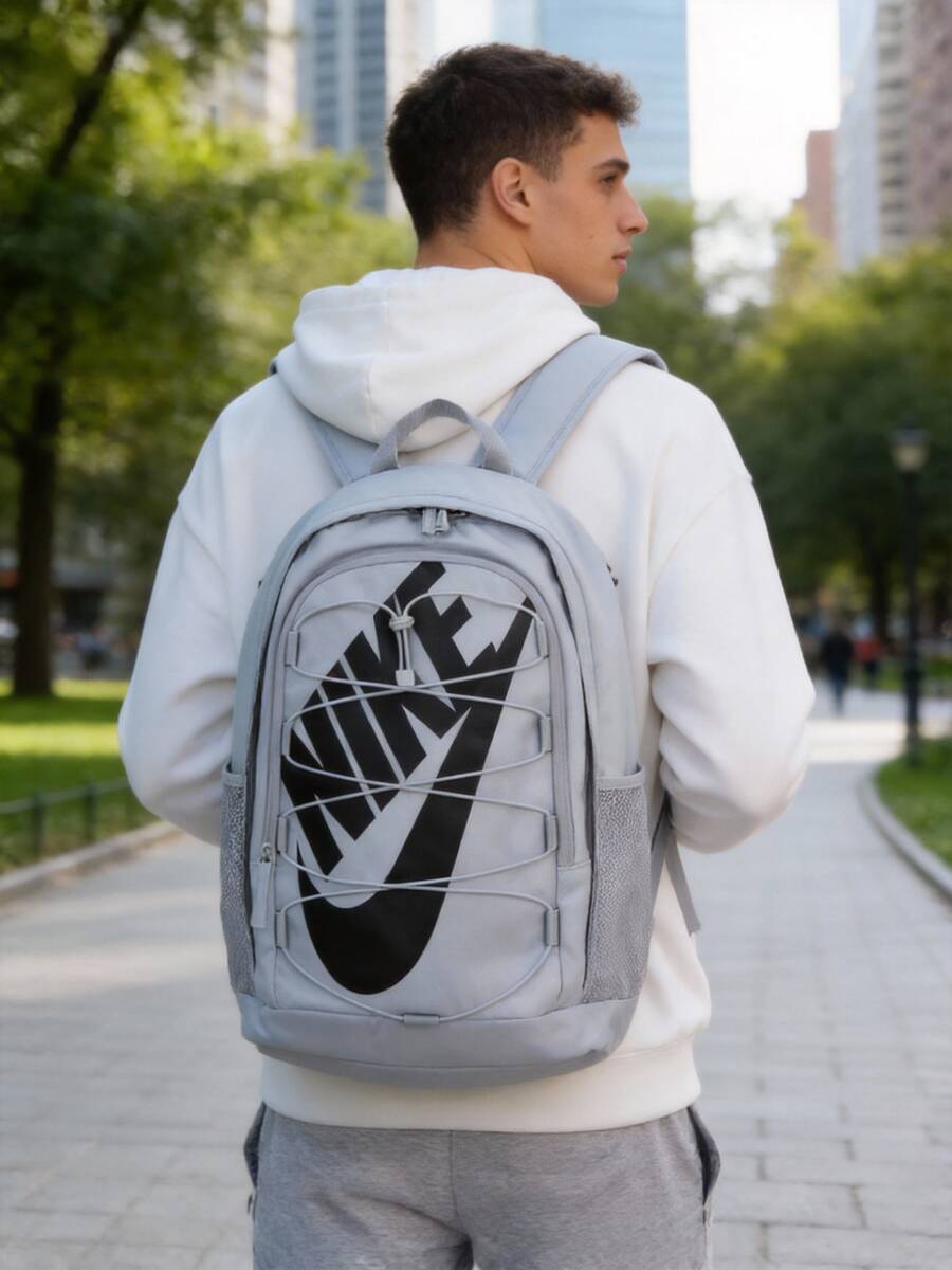 Nike Mochila minimalista de gran capacidad Hayward, mochila casual duradera unisex para la escuela, el trabajo, el gimnasio y los viajes - Gris lobo/(negro) - Ver 1
