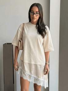 HZXVIC Camiseta recta de cuello redondo con dobladillo asimétrico y encaje de contraste para mujer - Beis - Ver 4
