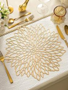 12 件金色花卉图案 15 英寸圆形餐垫，PVC 材质，3.94 英寸圆形镂空花朵杯垫，可水洗，易清洁，可擦拭，防滑，耐热，适用于房间装饰、餐桌装饰、家居装饰、节日、派对、生日、婚礼和晚宴。 - 彩色 - 查看 12