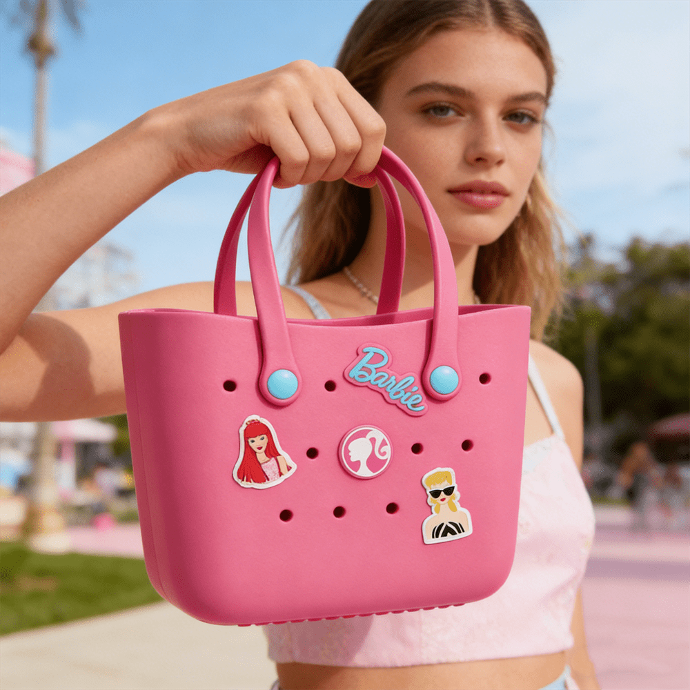 Miniso Bolso de playa de verano de la serie Sunshine de Barbie, bolso de mano hueco, bolso de hombro de dibujos animados lindo, bolsa de almuerzo, perfecto para la playa, viajes y artículos esenciales de vacaciones
