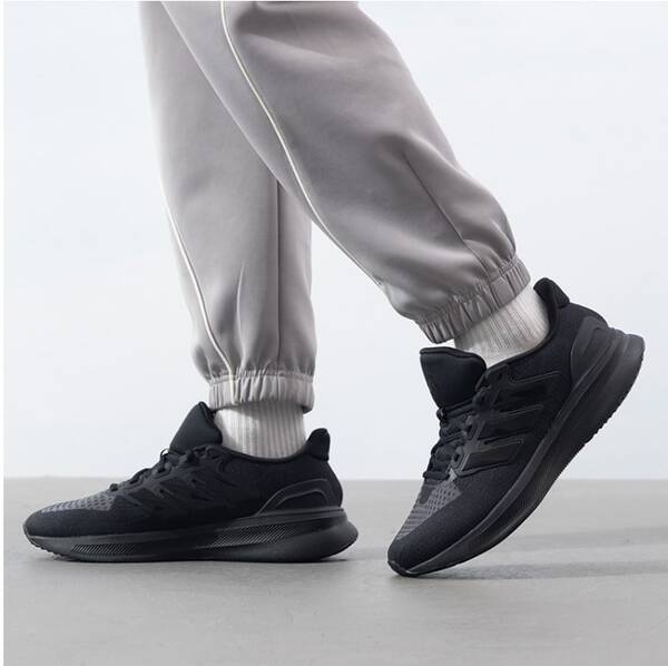 Adidas 男鞋運動鞋輕便減震支撐跑鞋新款