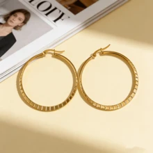 Pendientes de aro lisos de acero inoxidable 304 para mujeres, diseño minimalista y de lujo - Dorado - Ver 15