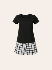 Casual Pajama Set Consisting Of A Short-Sleeved T-Shirt And Shorts With A Plaid Print. - Black - View 6