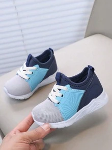 1 Pair Boys' Fashion Comfortable Soft-Sole Running Sneakers - Blue - View 3