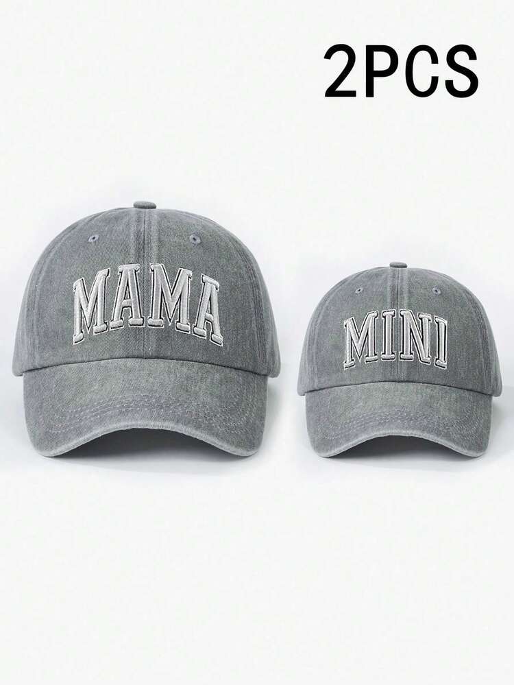 2顶绣有“MAMA + MINI”字样的亲子款水洗棒球帽，可调节户外遮阳帽，男女童均适用，适合春季、秋季、旅行、海滩等场合。 - 刺繡 - 查看 4