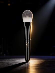 Yves Saint Laurent 化妆刷 - 粉底刷、化妆刷、黑色化妆刷、专业化妆刷 - 黑色 - 查看 2