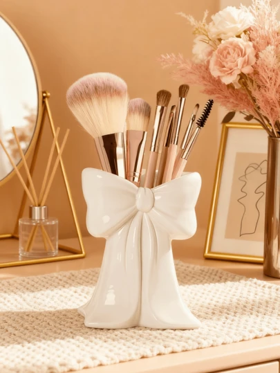 1pc Cute Bow-Shaped Pen Holder - Desktop Organizer, Can Hold Makeup Brushes And Office Supplies, Elegant Makeup Brush Storage, Ideal Creative Decor For Girls And Students (Please Refer To Size Chart Before Purchasing)
