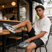 Espuma corredor hombre zapatos de mujer, plataforma de comodidad zapatillas ligeras de almohada, antideslizantes de secado rápido de las diapositivas de la nube para las mujeres, zapatos deportivos unisex suaves deslizables, sandalias de playa de verano para unisex al aire libre zapatos de corredor de espuma zapatos de caminata casuales zapatos deportivos huecos zapatos de agua respirables sandalias de playa eVa deslizables para mujeres hombres - Gris - Ver 3