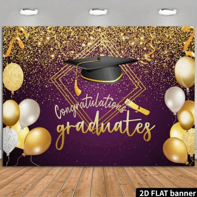 2D平面毕业派对背景，紫色和金色，包含“祝贺毕业生”字样、毕业帽、毕业证书、气球、闪光粉、派对装饰、摄影背景，涤纶材质，无需电源