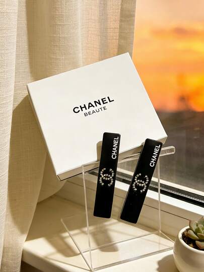 CHANEL Hair Clips, Black Hair Clips, Side Part Hair Clips, Minimalist Hair Clips, Bangs Hair Clips, Hair Accessories, Hair Clips, Black Hair Accessories, Side Hair Clips, Elegant Hair Clips