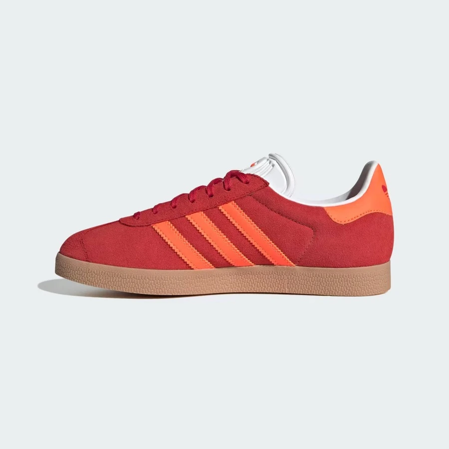 Adidas Originals Gazelle Indoor Beige Better Scarlet Casual Sneakers Women's JS1402 | Retro Heritage Style, Timeless Silhouette - 紅色 - 查看 1