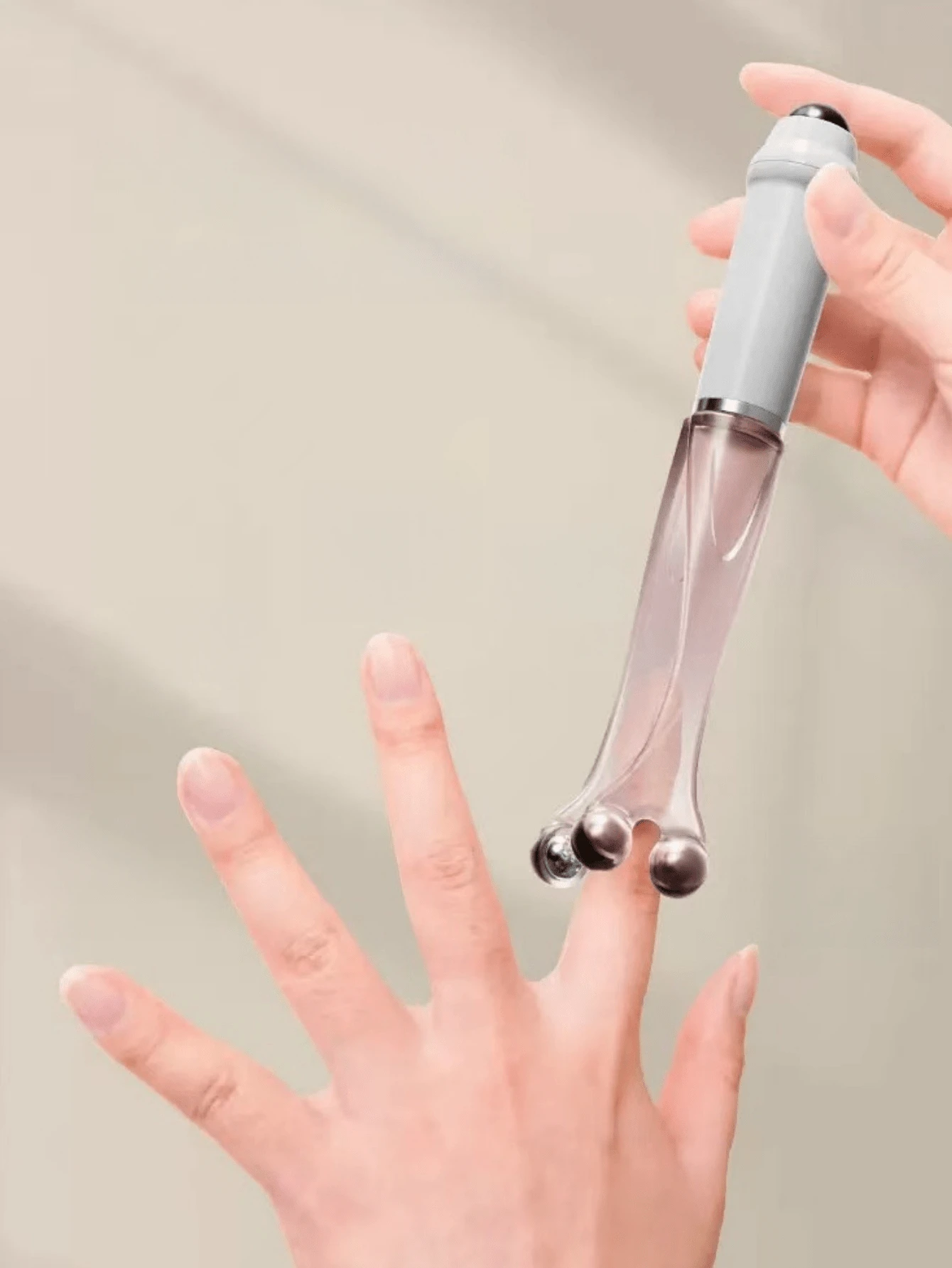 Bộ 1 con lăn massage ngón tay có nam châm và kẹp, dụng cụ massage ngón tay, giúp giảm đau nhức và cứng khớp. - Nhiều màu - Xem 1