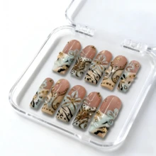 10Pcs Handmade Acrylic Press On Nails Square Aquarium Nails Festive Elegant Style - Nail Art Supplies With Raised Snowflake Pattern, Bow & Pearl Accents & Green-Gold-Beige Tones, Includes Tool Kit - Suitable For Dates, Daily Wear & Birthday Parties,Includes A Tool Kit, Making It A Great Gift For Women And Girls. - 彩色 - 查看 4