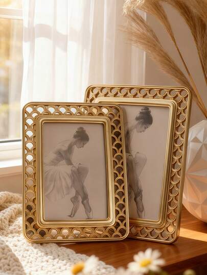 Delicate Hollow Gold Photo Frame, Vintage Luxury Decorative Frame, Elegant Resin Desktop Frame, Suitable For Home Living Room, Bedroom And Office Desk Decor. Fashionable And Stylish Display Stand, Ideal For Displaying Family Photos, Art Prints, Wedding Photos - A Perfect Gift For Housewarming, Birthday And Holidays.