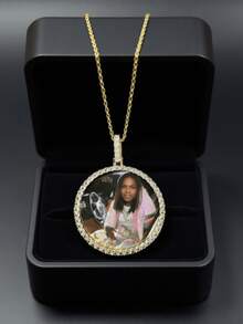 1 Customized Large Circular Photo Frame Photo Pendant Necklace, Sparkling Brass And Zirconia, DIY Photo, Hip-Hop Daily Jewelry, With 50cm Twisted Chain Gift, Fashionable, Colorful, Retro, Simple, Neutral, Casual, Cute, Customized, Personalized, Unique, Is The Ideal Gift For Him - Multicolor - View 11