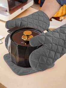 Insulated Gloves Kitchen Baking Anti-Scald Gloves Household Insulated Oven Gloves Kitchen Tool - Multicolor - View 1