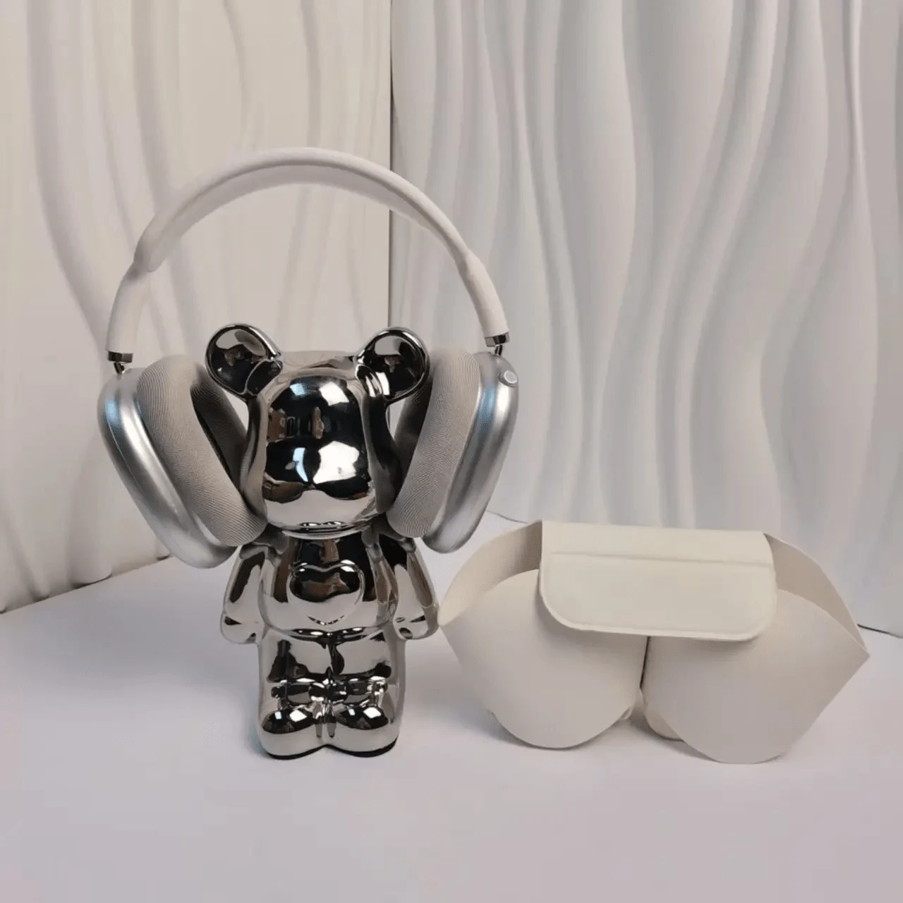 MAXPRO5 Premium Over-Ear Headphones With Detachable Magnetic Earcups, Bluetooth, Hi-Fi Sound | Includes Carrying Case & USB-C Cable - 白色 - 查看 1